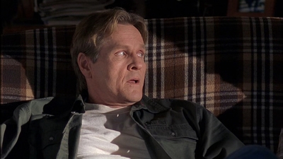 ROSWELL_-_S2X10_A_ROSWELL_CHRITMAS_CAROL_039.jpg