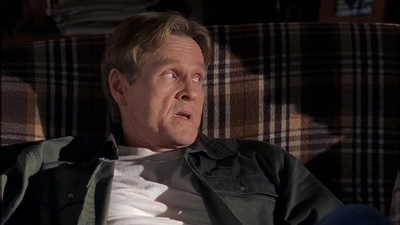 ROSWELL_-_S2X10_A_ROSWELL_CHRITMAS_CAROL_048.jpg
