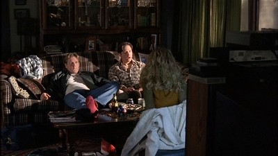 ROSWELL_-_S2X10_A_ROSWELL_CHRITMAS_CAROL_049.jpg
