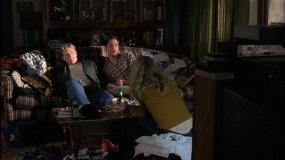 ROSWELL_-_S2X10_A_ROSWELL_CHRITMAS_CAROL_055.jpg