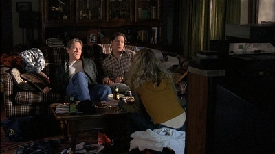 ROSWELL_-_S2X10_A_ROSWELL_CHRITMAS_CAROL_056.jpg