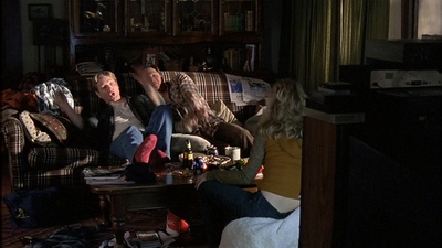 ROSWELL_-_S2X10_A_ROSWELL_CHRITMAS_CAROL_066.jpg