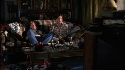 ROSWELL_-_S2X10_A_ROSWELL_CHRITMAS_CAROL_078.jpg