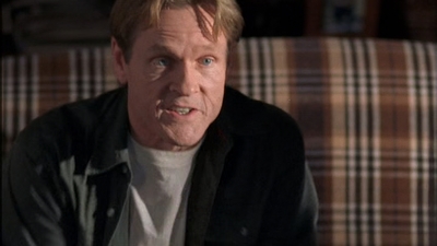 ROSWELL_-_S2X10_A_ROSWELL_CHRITMAS_CAROL_094.jpg