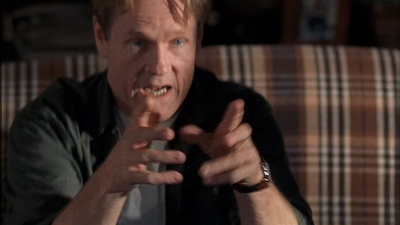 ROSWELL_-_S2X10_A_ROSWELL_CHRITMAS_CAROL_095.jpg