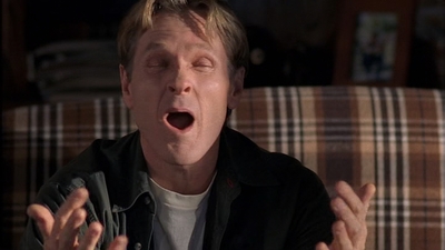 ROSWELL_-_S2X10_A_ROSWELL_CHRITMAS_CAROL_096.jpg