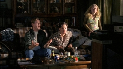 ROSWELL_-_S2X10_A_ROSWELL_CHRITMAS_CAROL_104.jpg