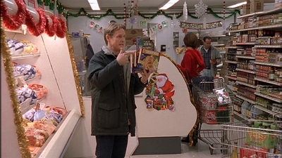 ROSWELL_-_S2X10_A_ROSWELL_CHRITMAS_CAROL_121.jpg