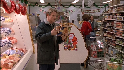 ROSWELL_-_S2X10_A_ROSWELL_CHRITMAS_CAROL_125.jpg