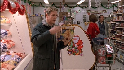 ROSWELL_-_S2X10_A_ROSWELL_CHRITMAS_CAROL_130.jpg