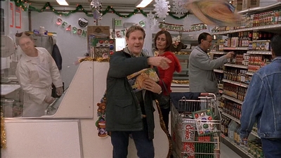 ROSWELL_-_S2X10_A_ROSWELL_CHRITMAS_CAROL_140.jpg