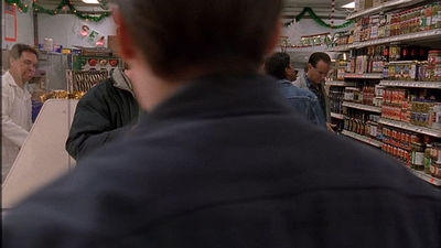 ROSWELL_-_S2X10_A_ROSWELL_CHRITMAS_CAROL_149.jpg