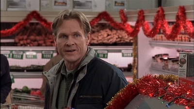 ROSWELL_-_S2X10_A_ROSWELL_CHRITMAS_CAROL_156.jpg