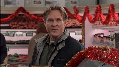ROSWELL_-_S2X10_A_ROSWELL_CHRITMAS_CAROL_159.jpg
