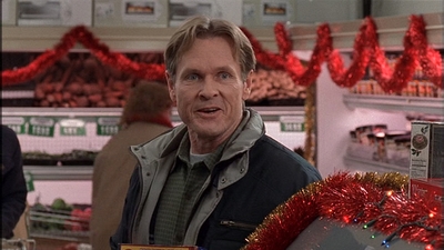 ROSWELL_-_S2X10_A_ROSWELL_CHRITMAS_CAROL_160.jpg
