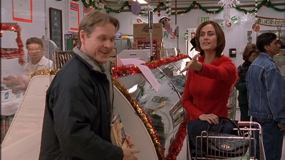 ROSWELL_-_S2X10_A_ROSWELL_CHRITMAS_CAROL_179.jpg