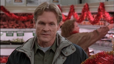 ROSWELL_-_S2X10_A_ROSWELL_CHRITMAS_CAROL_195.jpg