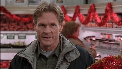 ROSWELL_-_S2X10_A_ROSWELL_CHRITMAS_CAROL_199.jpg