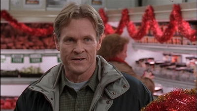 ROSWELL_-_S2X10_A_ROSWELL_CHRITMAS_CAROL_200.jpg