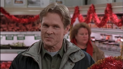 ROSWELL_-_S2X10_A_ROSWELL_CHRITMAS_CAROL_206.jpg