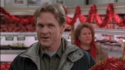 ROSWELL_-_S2X10_A_ROSWELL_CHRITMAS_CAROL_207.jpg