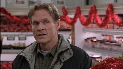 ROSWELL_-_S2X10_A_ROSWELL_CHRITMAS_CAROL_209.jpg