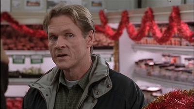 ROSWELL_-_S2X10_A_ROSWELL_CHRITMAS_CAROL_210.jpg