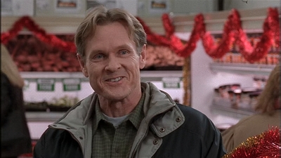 ROSWELL_-_S2X10_A_ROSWELL_CHRITMAS_CAROL_225.jpg