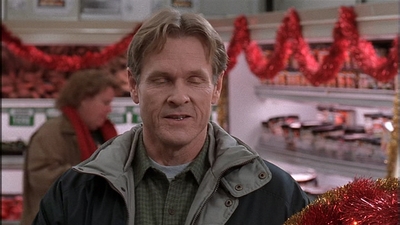 ROSWELL_-_S2X10_A_ROSWELL_CHRITMAS_CAROL_230.jpg