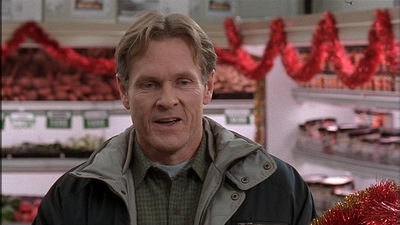 ROSWELL_-_S2X10_A_ROSWELL_CHRITMAS_CAROL_245.jpg