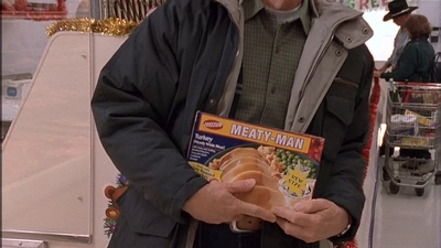 ROSWELL_-_S2X10_A_ROSWELL_CHRITMAS_CAROL_270.jpg