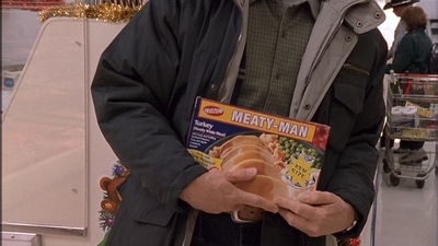 ROSWELL_-_S2X10_A_ROSWELL_CHRITMAS_CAROL_271.jpg