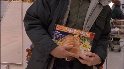 ROSWELL_-_S2X10_A_ROSWELL_CHRITMAS_CAROL_272.jpg