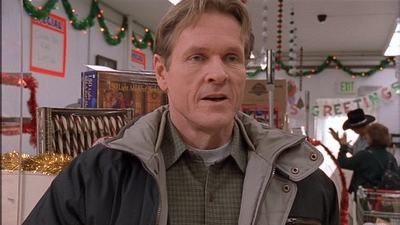 ROSWELL_-_S2X10_A_ROSWELL_CHRITMAS_CAROL_280.jpg