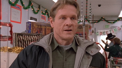 ROSWELL_-_S2X10_A_ROSWELL_CHRITMAS_CAROL_281.jpg