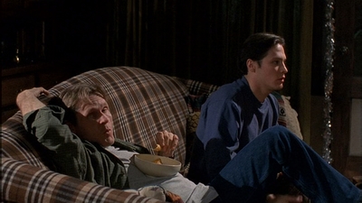 ROSWELL_-_S2X10_A_ROSWELL_CHRITMAS_CAROL_313.jpg