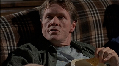 ROSWELL_-_S2X10_A_ROSWELL_CHRITMAS_CAROL_381.jpg