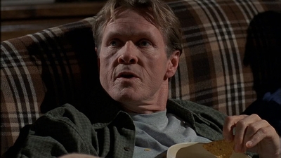 ROSWELL_-_S2X10_A_ROSWELL_CHRITMAS_CAROL_382.jpg