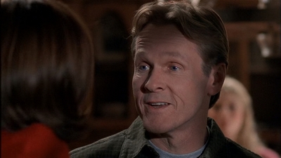 ROSWELL_-_S2X10_A_ROSWELL_CHRITMAS_CAROL_436.jpg