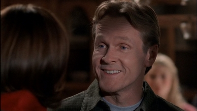 ROSWELL_-_S2X10_A_ROSWELL_CHRITMAS_CAROL_437.jpg