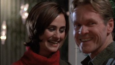 ROSWELL_-_S2X10_A_ROSWELL_CHRITMAS_CAROL_441.jpg