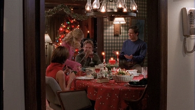 ROSWELL_-_S2X10_A_ROSWELL_CHRITMAS_CAROL_460.jpg