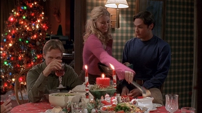 ROSWELL_-_S2X10_A_ROSWELL_CHRITMAS_CAROL_501.jpg