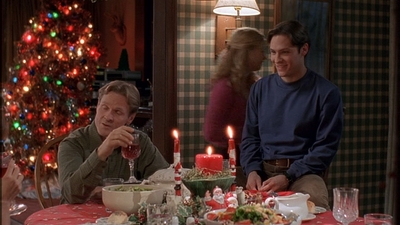 ROSWELL_-_S2X10_A_ROSWELL_CHRITMAS_CAROL_510.jpg