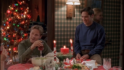 ROSWELL_-_S2X10_A_ROSWELL_CHRITMAS_CAROL_512.jpg