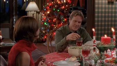 ROSWELL_-_S2X10_A_ROSWELL_CHRITMAS_CAROL_542.jpg