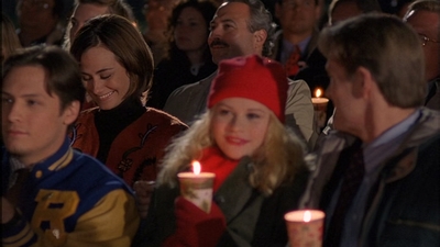 ROSWELL_-_S2X10_A_ROSWELL_CHRITMAS_CAROL_598.jpg