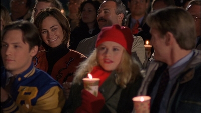 ROSWELL_-_S2X10_A_ROSWELL_CHRITMAS_CAROL_603.jpg