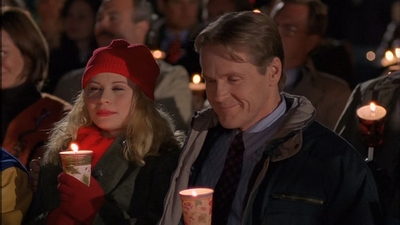 ROSWELL_-_S2X10_A_ROSWELL_CHRITMAS_CAROL_611.jpg