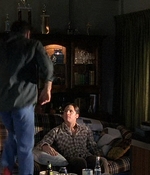 ROSWELL_-_S2X10_A_ROSWELL_CHRITMAS_CAROL_028.jpg